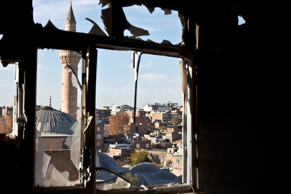 'Kobanileştirme siyaseti ve taktiksel insani kriz'