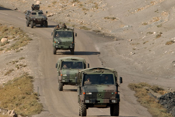 Askeri araçlara 'bukalemun' kamuflajı geliyor