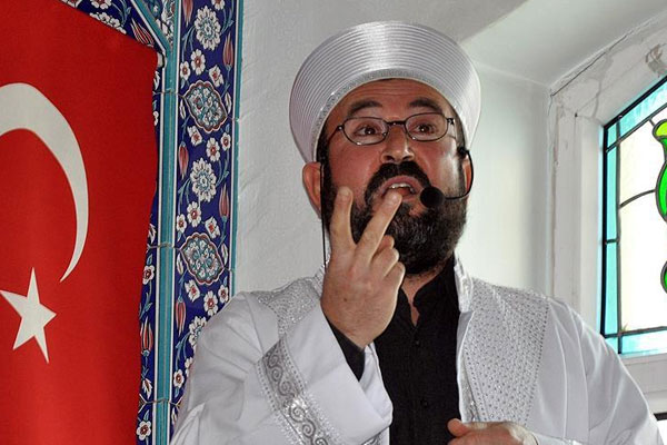 İmamdan işaret diliyle hutbe