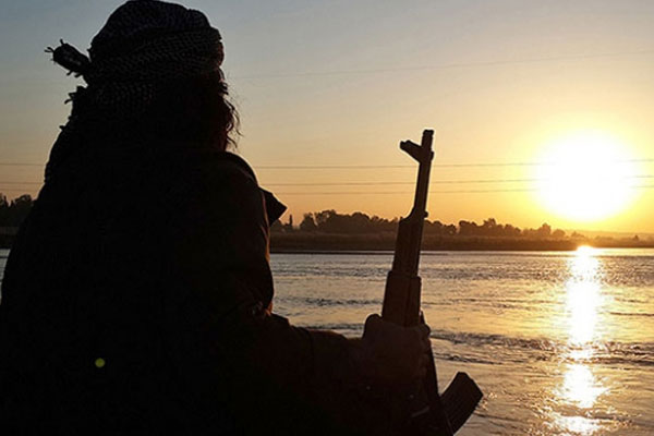 IŞİD Libya'da petrol bölgesine saldırdı