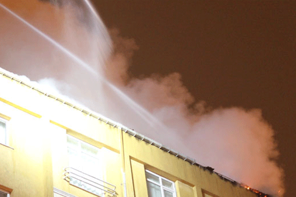 Gaziosmanpaşa'da korkutan yangın