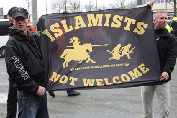 PEGIDA İngiltere'de resmen kuruldu