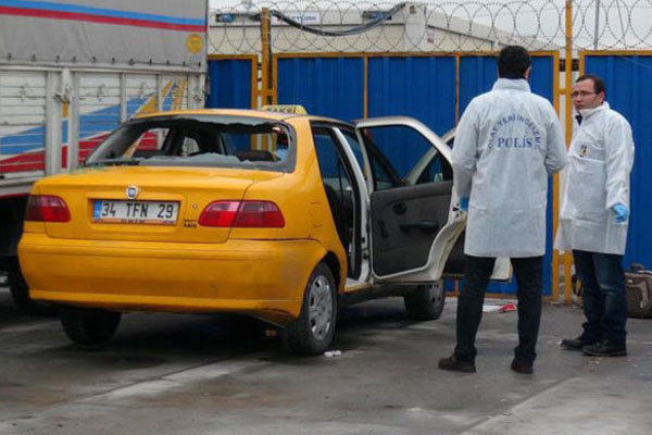 Afgan gaspçılar, polisle çatıştı