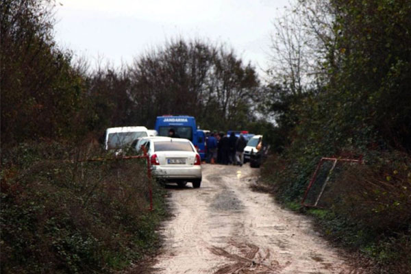 Silahları bulan polislere inceleme