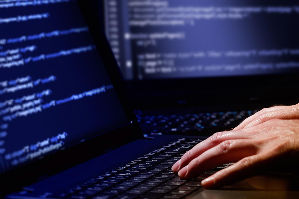 İnternetten 'terör' propagandasına gözaltı