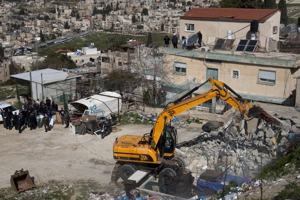 İsrail, Filistinlilerin evini yıktı