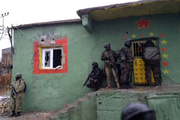 PKK’nın 'gençlik merkezi'ne operasyon