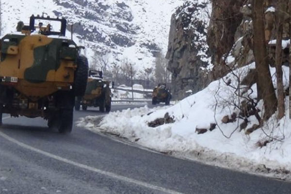 Sınırda askeri hareketlilik başladı