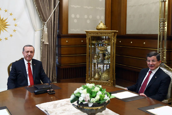 Başbakan Davutoğlu Beştepe'de