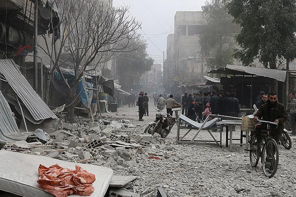 Rus jetleri sivilleri vurdu: 12 kişi öldü