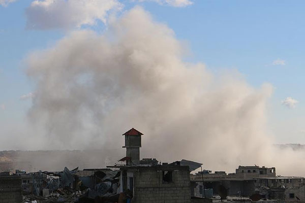 Rus savaş uçakları İdlib'e saldırdı: 47 ölü