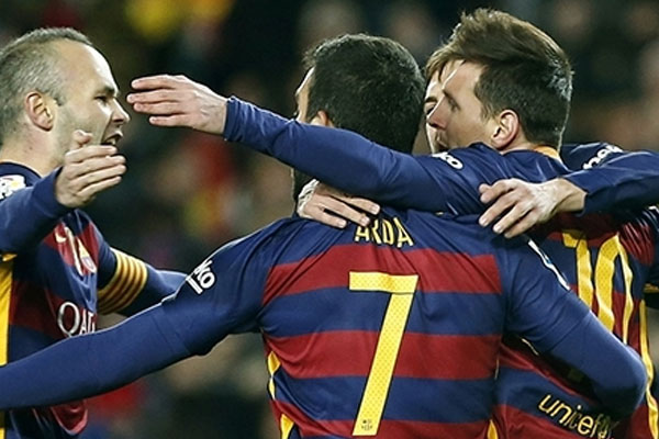 Arda Turan, Messi'ye gol attırdı