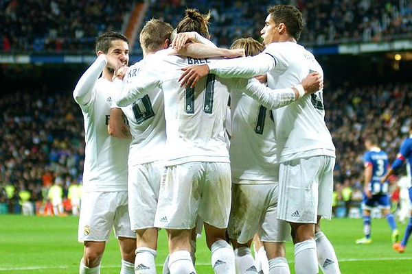 Zidane, Real Madrid'de galibiyetle başladı