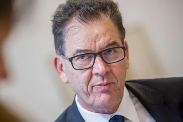 'AB sözünü yerine getirsin'