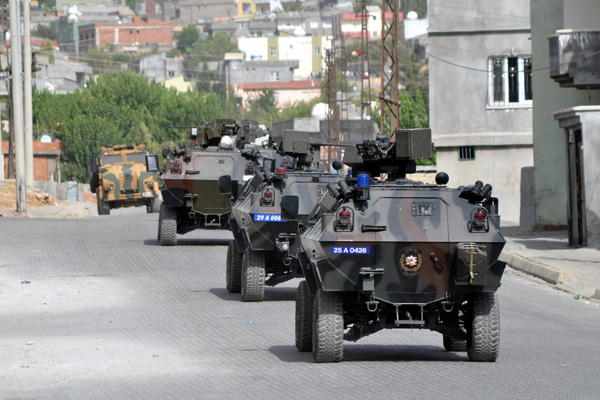 Polise roketatarlı saldırı