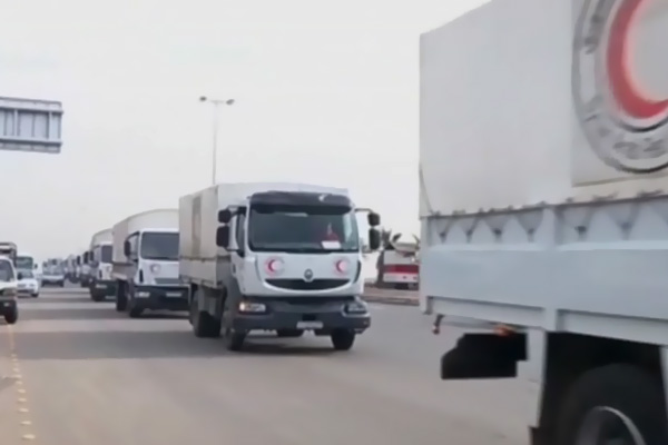 Madaya'ya ilk yardım konvoyu