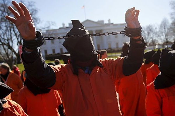 Beyaz Saray'da Guantanamo protestosu