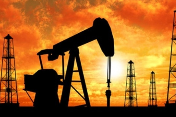 2 ülkeden OPEC'e 'acil toplantı' çağrısı