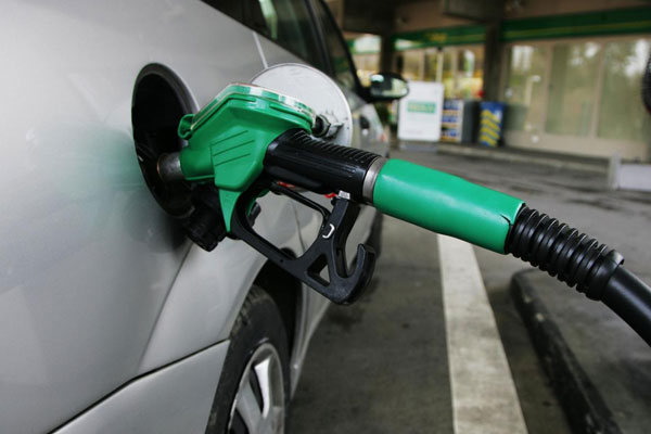 33 yıl sonra benzine zam yaptılar