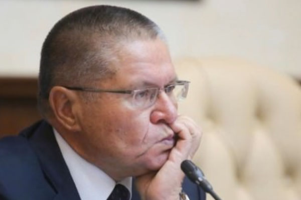 Rus ekonomi bakanından petrol uyarısı