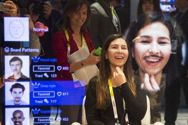 Akıllı aynalar geliyor