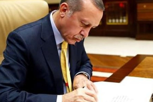 Erdoğan'dan 4 üniversiteye rektör