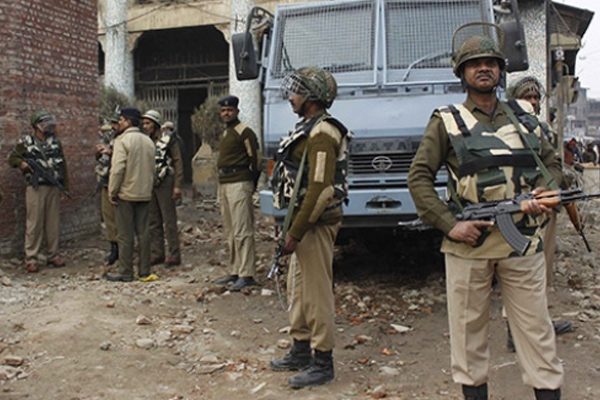 Hindistan'daki hava üssü saldırısı