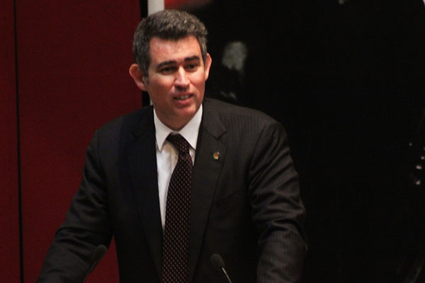 Feyzioğlu'ndan akademisyenlere eleştiri