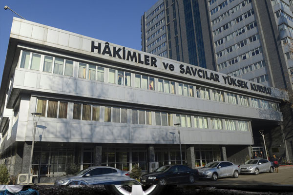 MİT TIR'ları soruşturmasında 5 savcı için ihraç kararı