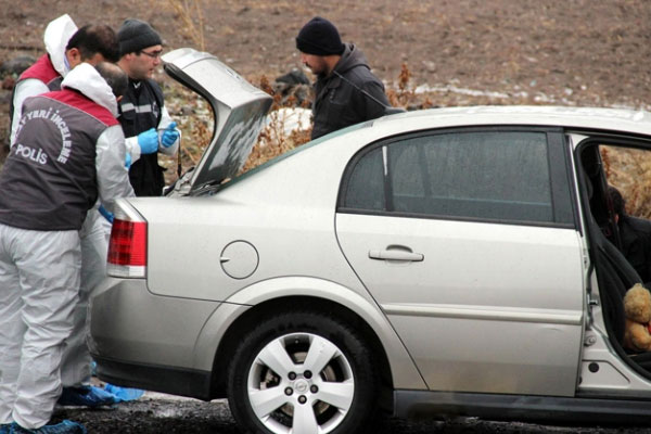 Otomobilde infaz ettiler