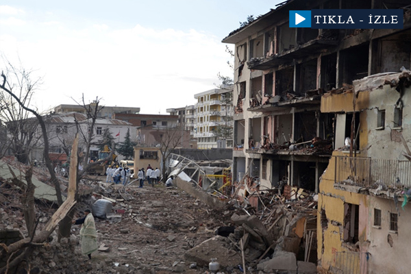 Diyarbakır'daki patlama anı kamerada!