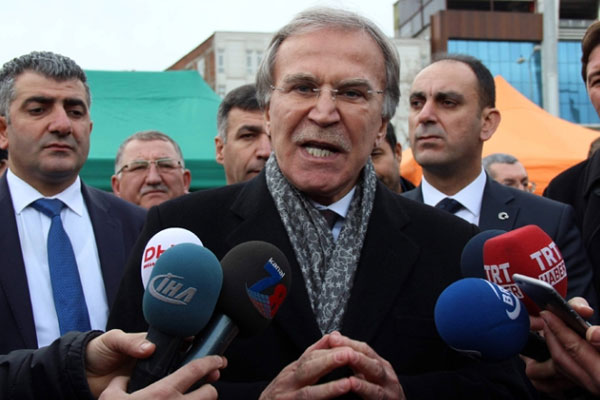 Şahin'den akademisyenlere tepki