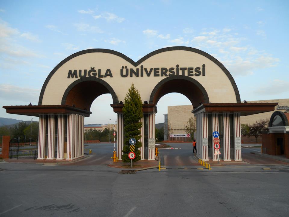 9 öğretim görevlisi görevden uzaklaştırıldı