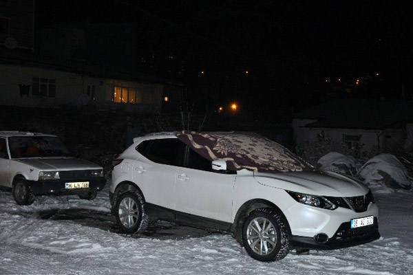 Kars eksi 20 ile buz tuttu