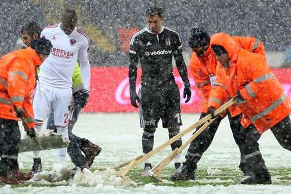 Beşiktaş maçına kar engeli