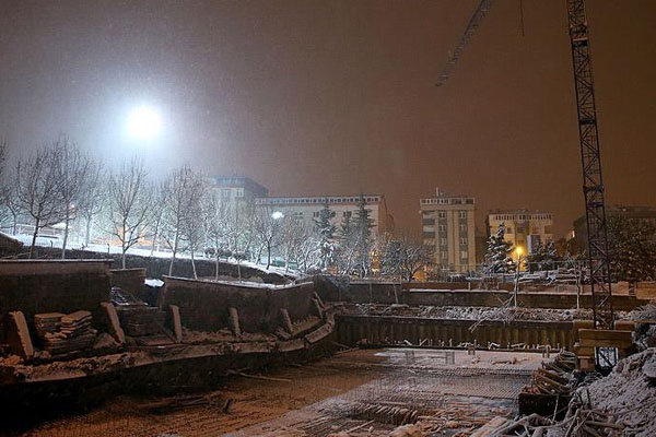 İstanbul'da okul inşaatı çöktü