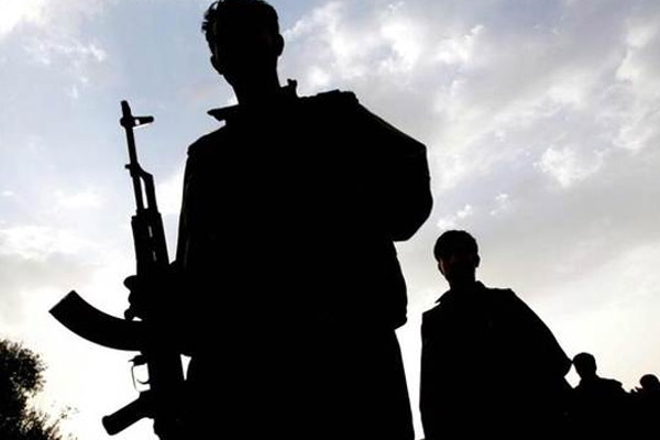 Diyarbakır'da kanaslı pusu: 3 polis yaralı