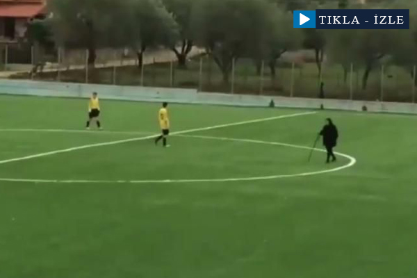 Evine gitmek isteyen yaşlı teyze sahaya girdi