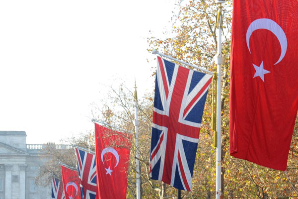 İngiltere'den Türkiye'ye PKK-PYD telefonu