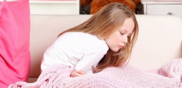 Karnından 52 tane solucan çıktı