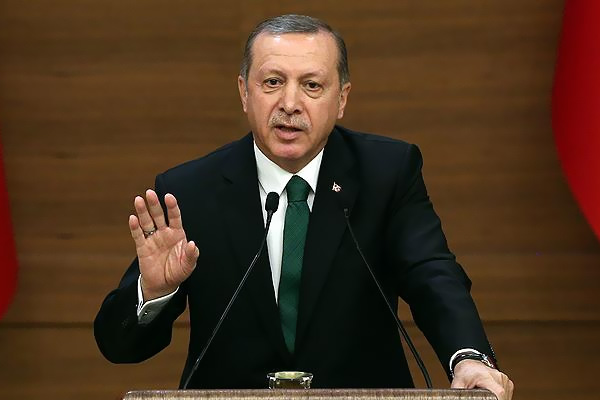 Pakistan Başbakanı ile görüştü