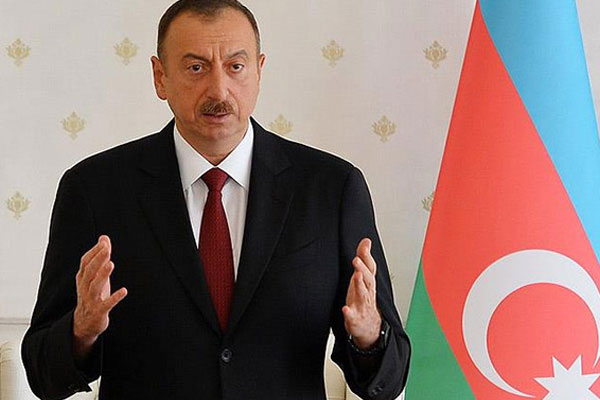 Davutoğlu, Aliyev ile bir araya geldi