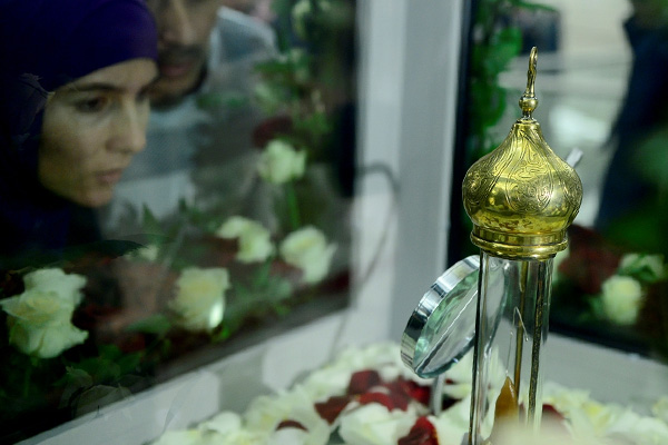 Rusya'da Hz. Muhammed'in saç teli sergilendi
