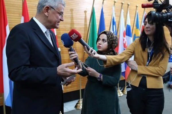 AB Komisyonu'ndan 'Başörtüsü' açıklaması