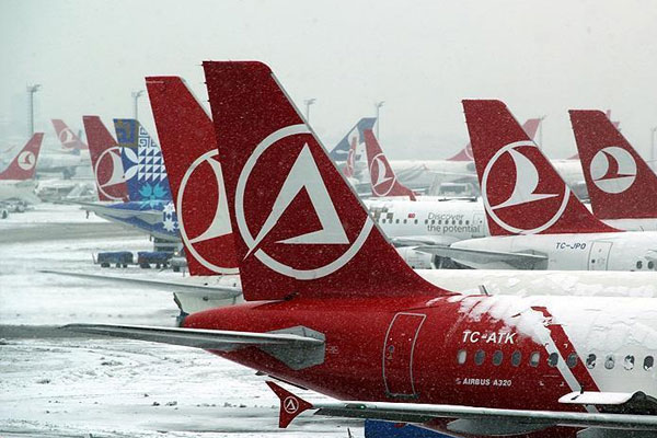 İstanbul'da 101 uçak seferi iptal
