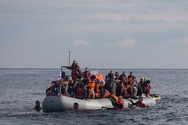 Ege'de sığınmacı botu battı: 21 ölü
