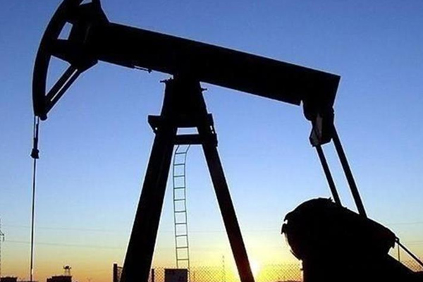 Petrolün varil fiyatı 30 doları aştı