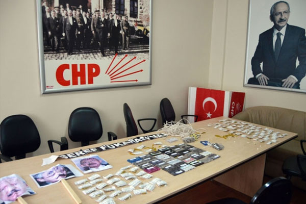 CHP binasına ’kaset’ bıraktılar