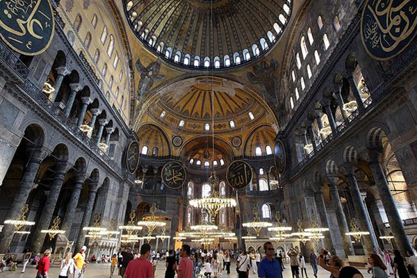 Turistler en çok Ayasofya'ya gitti