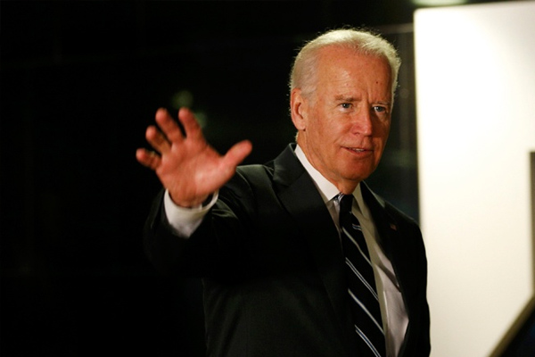 Biden AKP, CHP ve HDP'li vekillerle görüştü